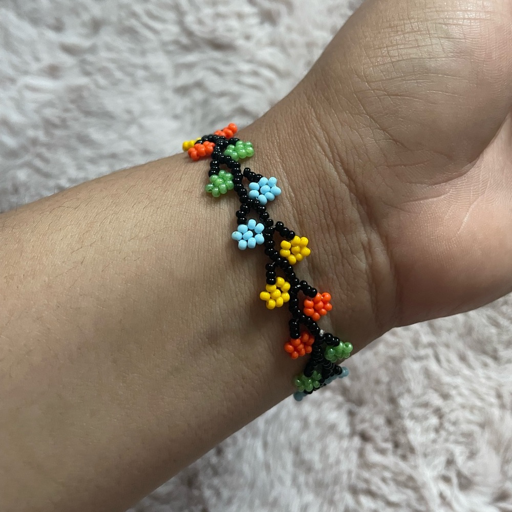 HANDMADE BEADED BRACELET